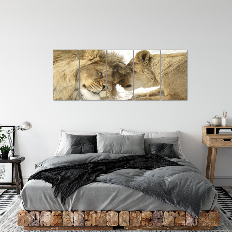Runa Art Wandbild XXL Löwen Liebe Wohnzimmer Schlafzimmer 200 x 80 cm Beige 5 Teilig - Made in Germany - 002155a
