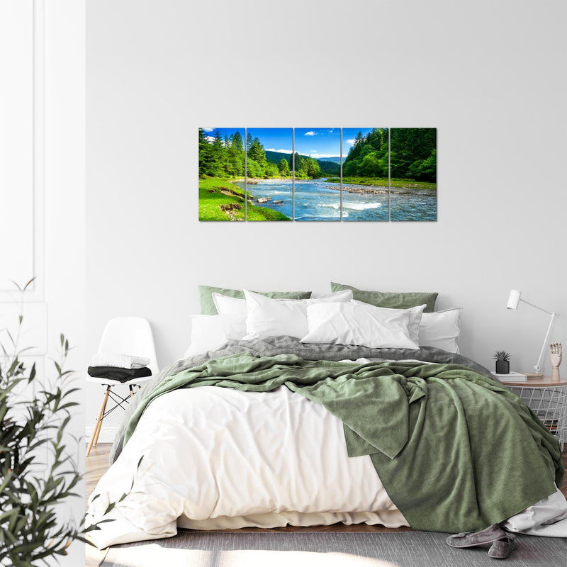 Runa Art Wandbild Wald Fluss 200 x 80 cm Modern Bild auf Vlies Leinwand Natur Wohnzimmer Schlafzimmer Grün Blau 049855a